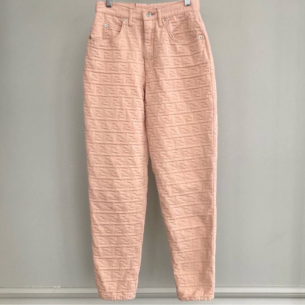 Authentic vintage Fendi logo embossed high-rise pink jeans. 🩷